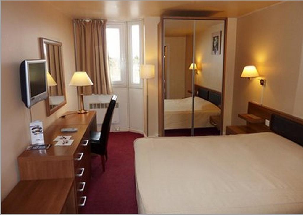 Arcantis Sevran Hotel Roissy-en-France Habitación foto